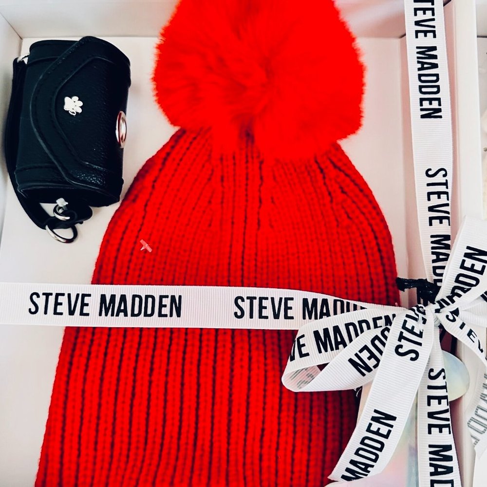 STEVE MADDEN Pet Lover Winter Set NIB - Picture 3 of 5